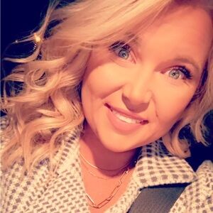 Meet your Posher, Leland